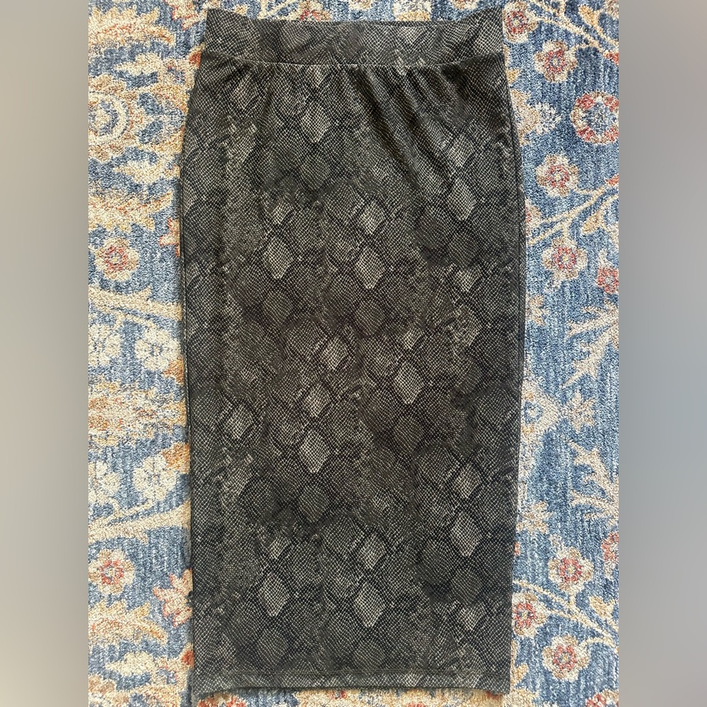 Good American Olive Green Snake Print Pencil Skirt